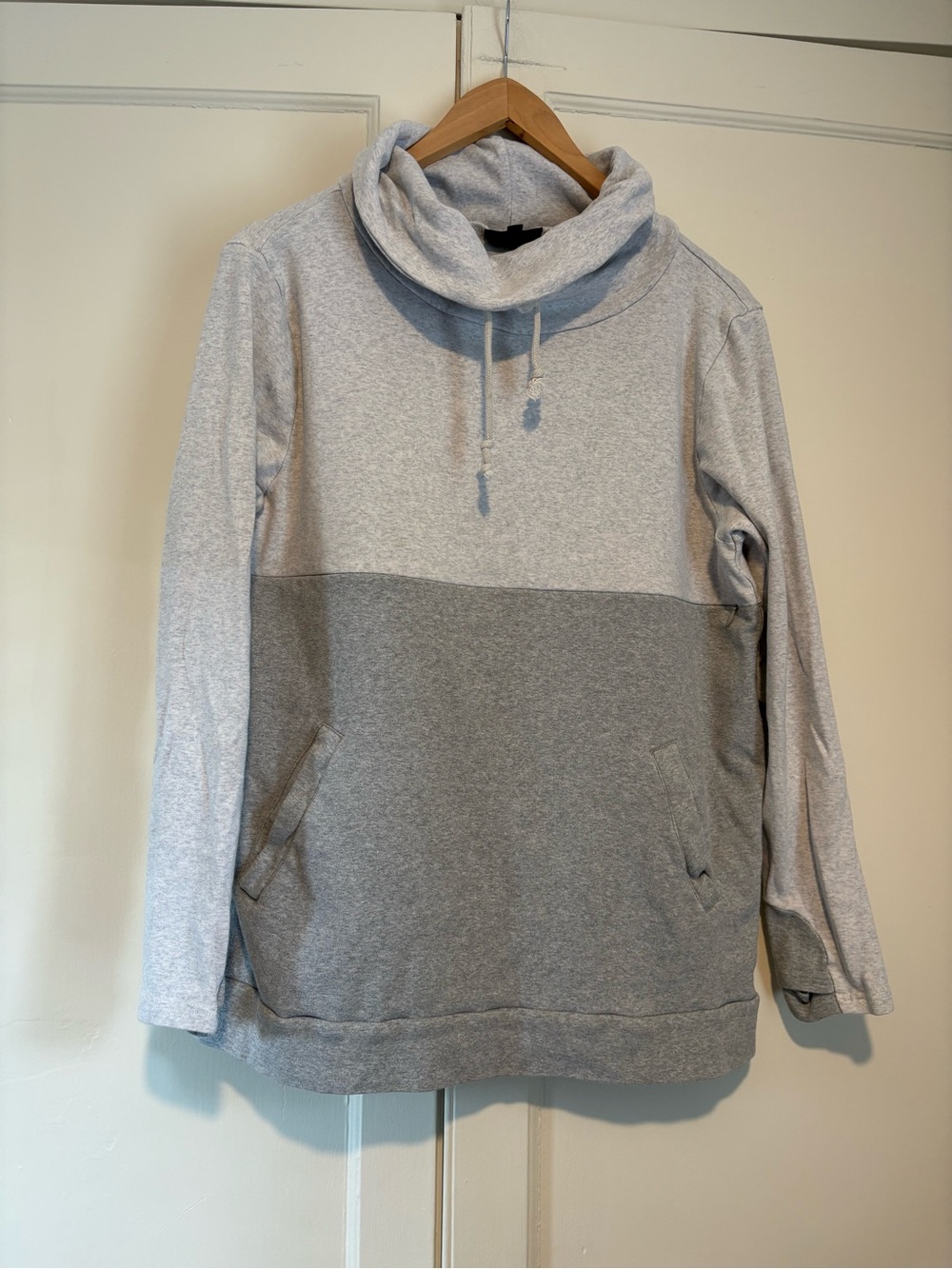 Nursing Queen Grey Sweatshirt with Zipper Nursing Access